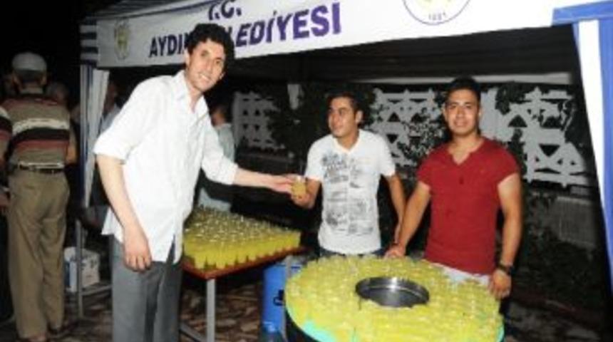 Aydın&rsquo;da Sıcak Yaz Geceleri Limonata İle Serinledi