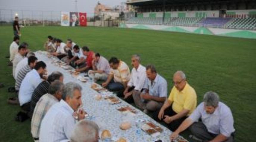 Tarsus'ta 'iftar Programları' Devam Ediyor