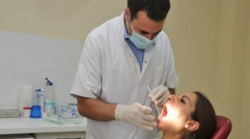 Afyon Kocatepe &Uuml;niversitesi, Diş Fak&uuml;ltesini A&ccedil;tı, Hastalar Dışarıya Gitmeyecek