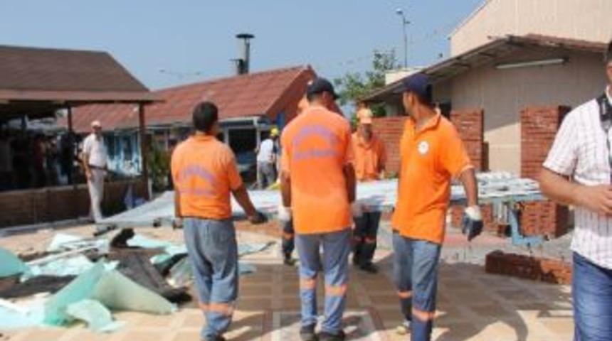 Ereğli&rsquo;de Balık Lokantalarının Yıkımına Başlandı