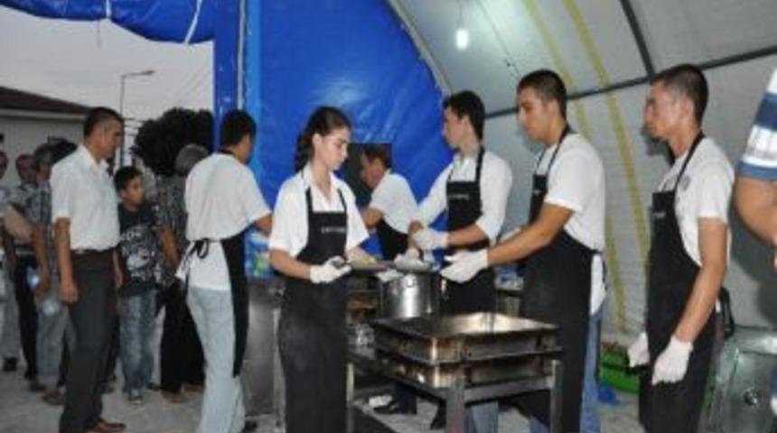 Salihli Tso Kula'da İftar &Ccedil;adırı A&ccedil;tı