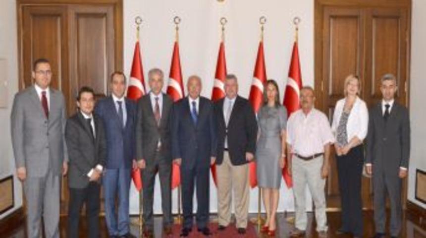 Kazan Sanayici Ve Işadamlarından Vali Y&uuml;ksel&rsquo;e Ziyaret