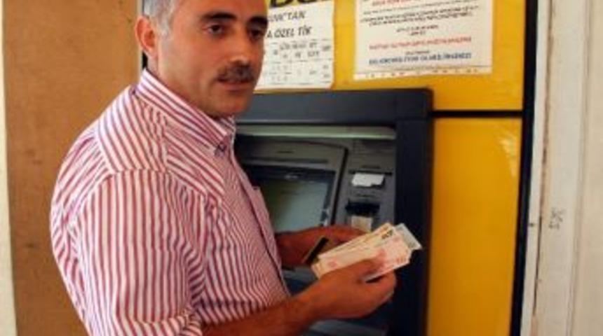 &Ccedil;alıştırılmadığını İleri S&uuml;ren Başkan Yardımcısının Maaşına Zam