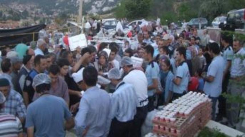 K&uuml;tahya Emniyet M&uuml;d&uuml;rl&uuml;ğ&uuml;'den Halka İftar
