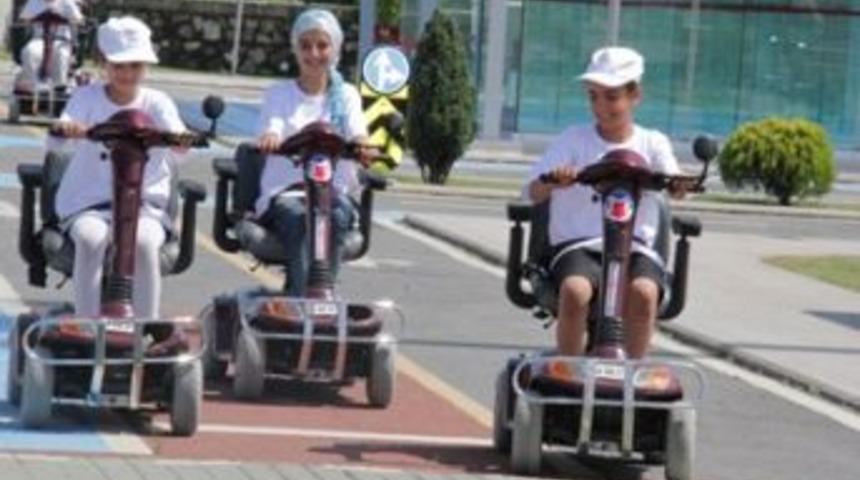 Trafik bilgisi yolların alfabesi