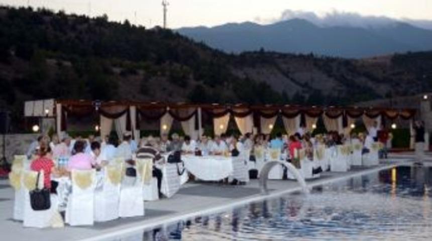 Vali İzzettin K&uuml;&ccedil;&uuml;k Basın Mensupları İle İftar Yemeğinde Bir Araya Geldi