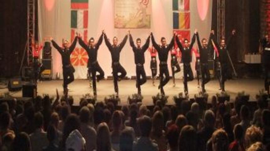 Uludağ &Uuml;niversitesi Halk Dansları Grubu&rsquo;ndan B&uuml;y&uuml;k Başarı