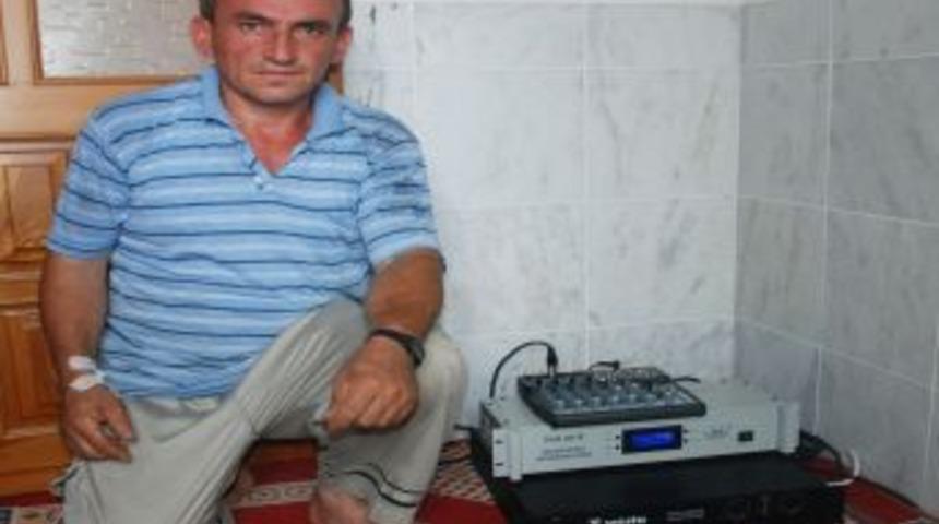 Lojmansız Camide Ezanı Makine Okuyor