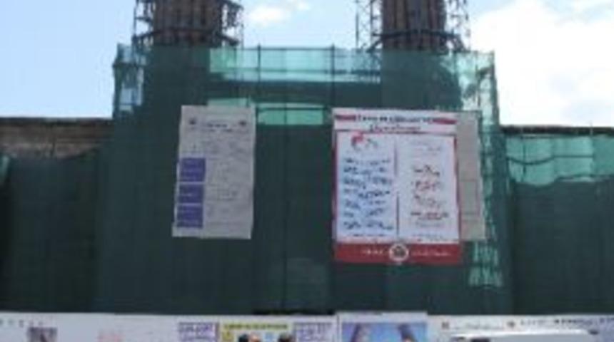 Motosikletle T&uuml;rkiye Turuna &Ccedil;ıkan Gen&ccedil;ler, Tarihi Ve K&uuml;lt&uuml;rel Mekanları Gezdi