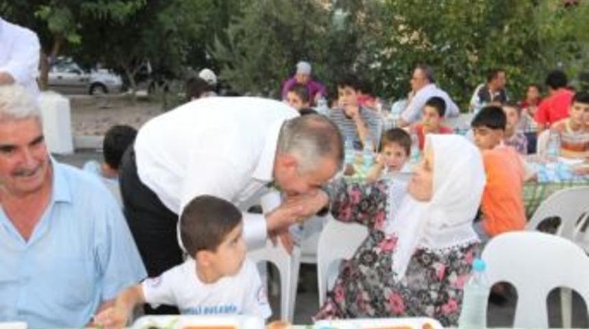 Başkan Zolan Her Akşam Vatandaşlarla Bir Araya Geliyor