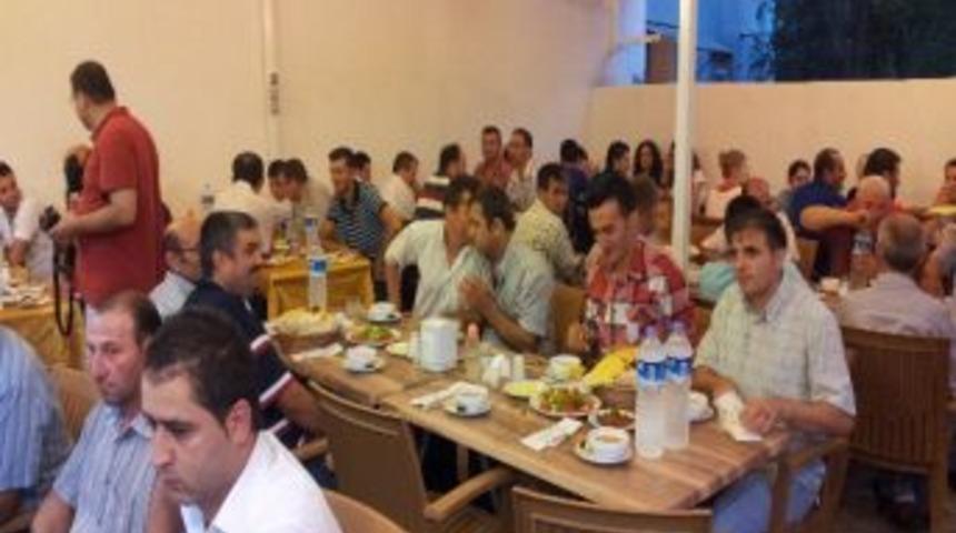 &Ouml;z İplik - İş Sendikası İftarda Buluştu