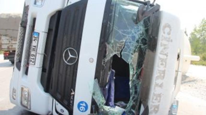 Soda Y&uuml;kl&uuml; Tanker Devrildi