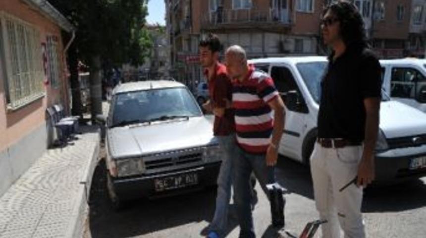 Cinayet Zanlısı İki Ş&uuml;pheli K&uuml;tahya'da Yakalandı