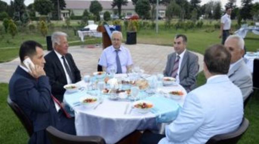 Sanayiciler İftar Yemeğinde Buluştu