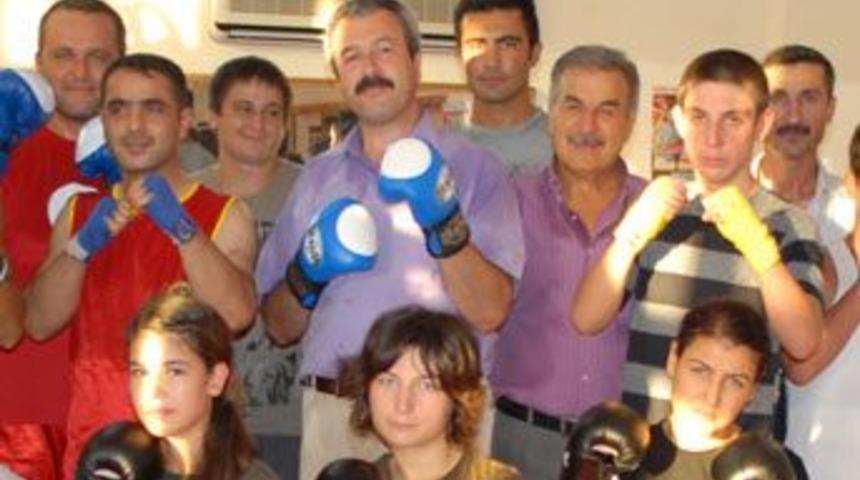 Gubaş&rsquo;tan Avşar Spor&rsquo;a ziyaret