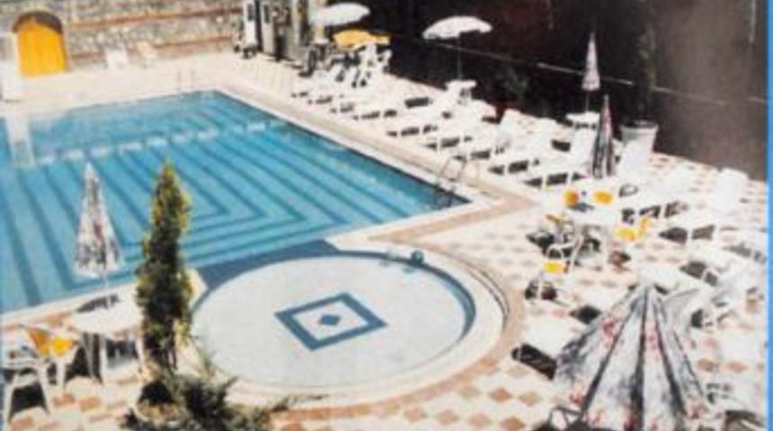 Hakkari'de Olimpik Havuz 7 Yıldır Onarılamıyor