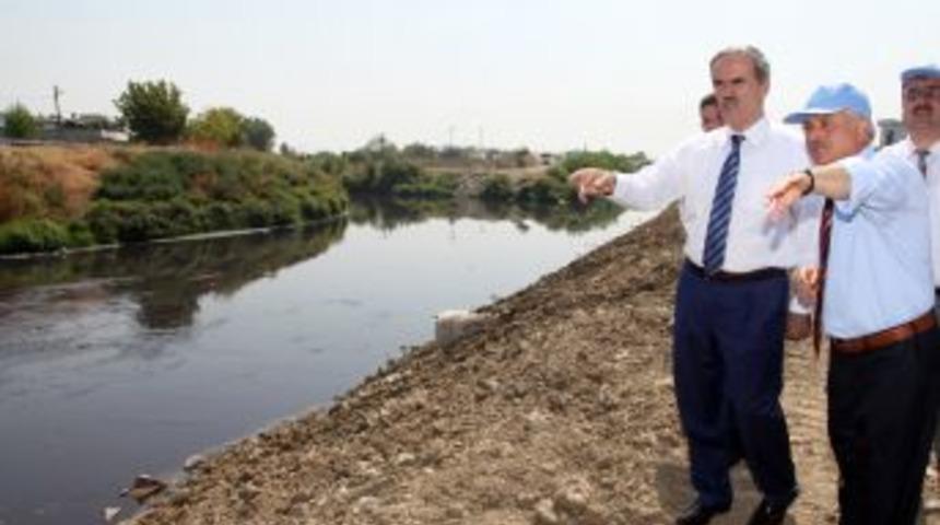 Nil&uuml;fer Deresi Islah Ediliyor