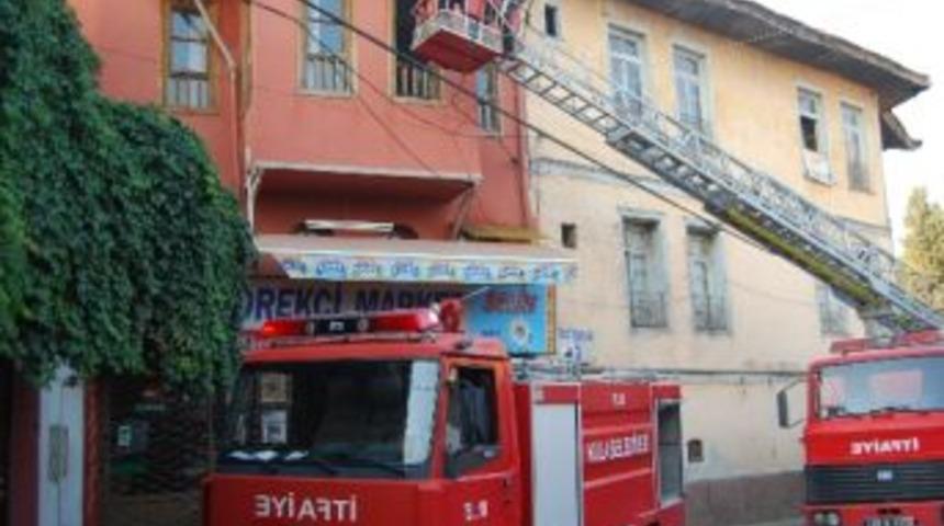 Kula'da Meydana Gelen Yangın Korkuttu