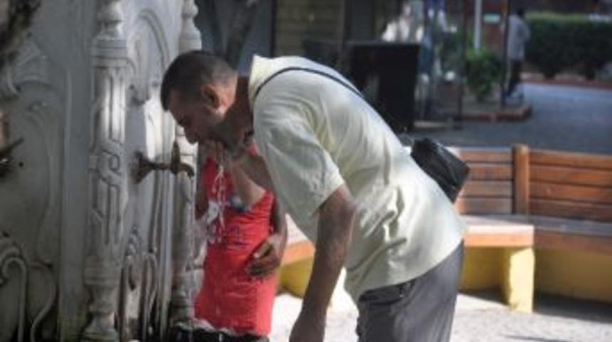 Sıcak Hava Parklarda Yatırdı