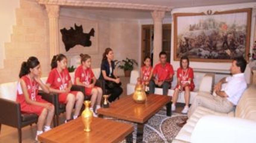 Mardin Kız Basketbol Takımı T&uuml;rkiye Ikincisi Oldu