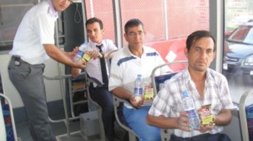 &Ouml;zel Halk Otob&uuml;s&uuml;nden Iftar Ikramı