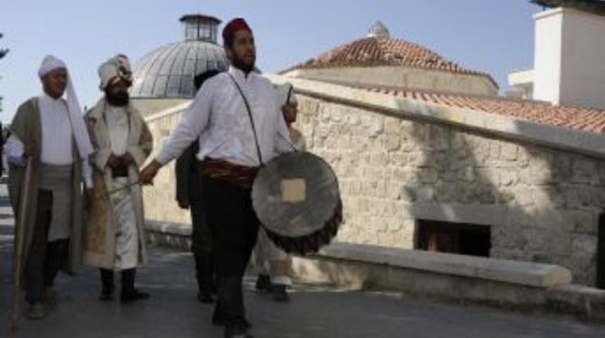 Karaman'da İftar Sofrasına Tellallı &Ccedil;ağrı