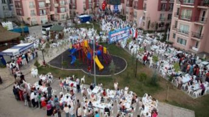Bah&ccedil;ekent Konutları'nda Toplu İftar