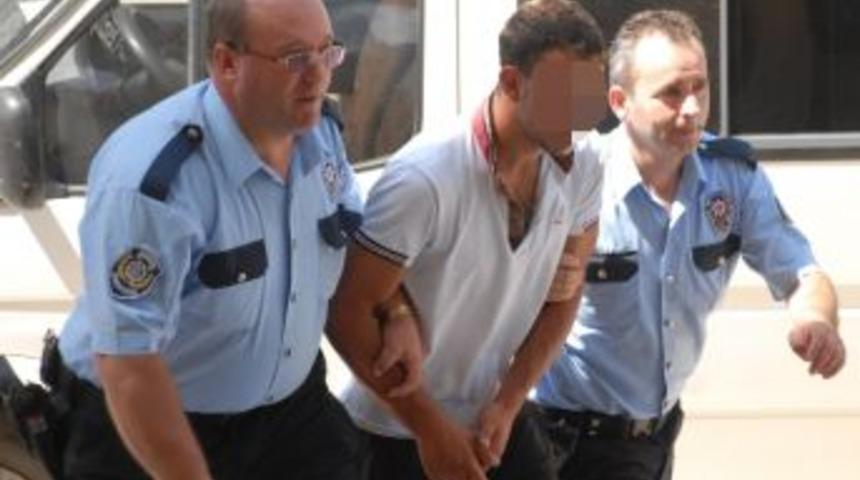 Selden Zarar G&ouml;ren Eşyaları Aldığı İddia Edilen Gen&ccedil; G&ouml;zaltına Alındı