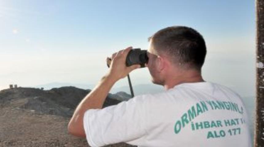 2 Bin Metrede Oru&ccedil; Tutuyor, Iftar Yapıyor