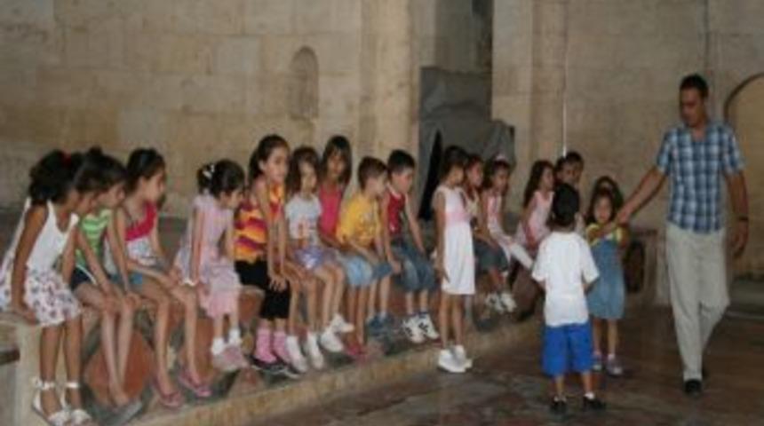 B&uuml;y&uuml;kşehir Belediyesi &Ccedil;ocukların Bilgi Ve Becerilerini Arttırıyor