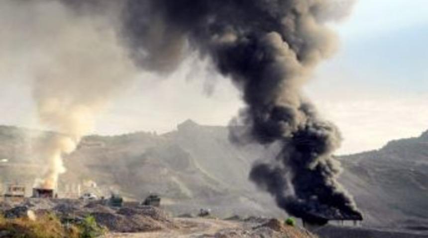 Tunceli'de &Ccedil;evreci Bir Grup Baraj Şantiyesini Bastı