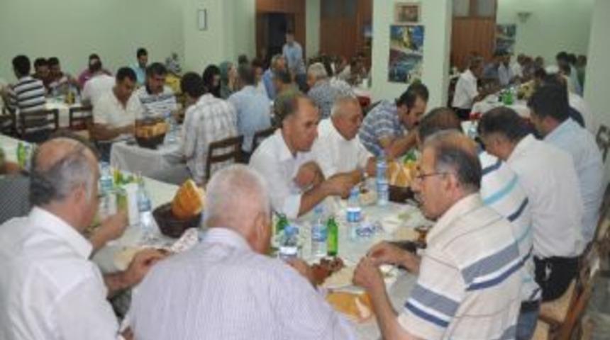 Batman Belediyesi Stk&rsquo;lara İftar Yemeği Verdi