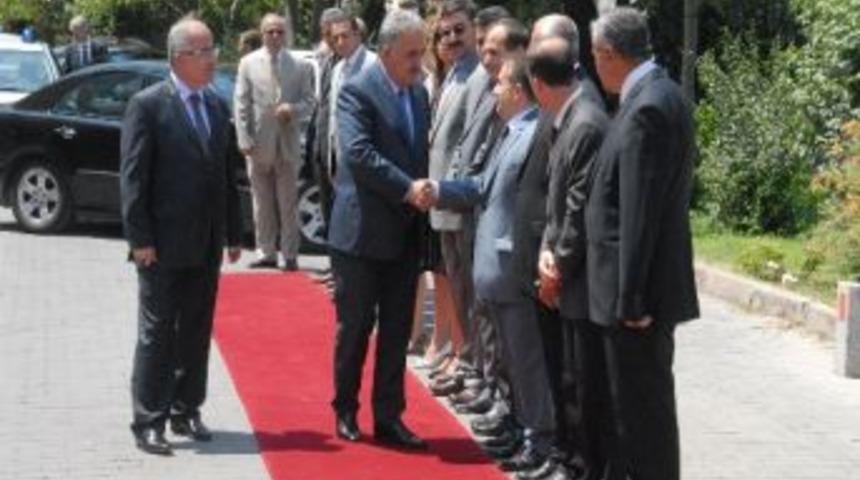 Bakan Yazıcı: "suriye Plakalı Tır&rsquo;lar T&uuml;rkiye'ye Gelebilecek"