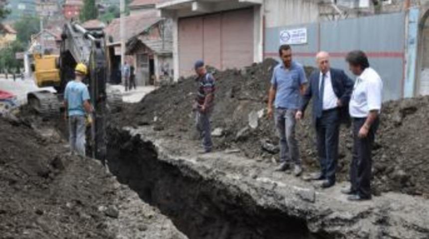 Akdemir &Ccedil;aydamar&rsquo;daki Kanalizasyon &Ccedil;alışmaları İnceledi