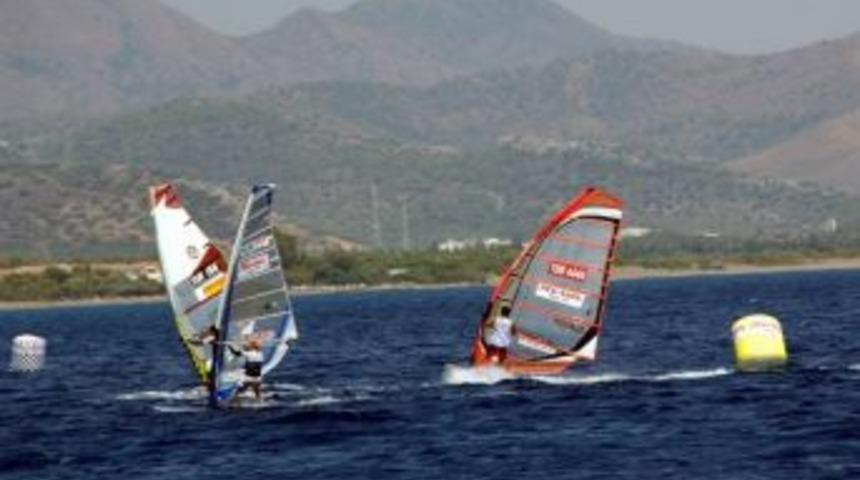 Pegasus Vindsurf Liği 2. Ayak Yarışları G&ouml;me&ccedil;&rsquo;te