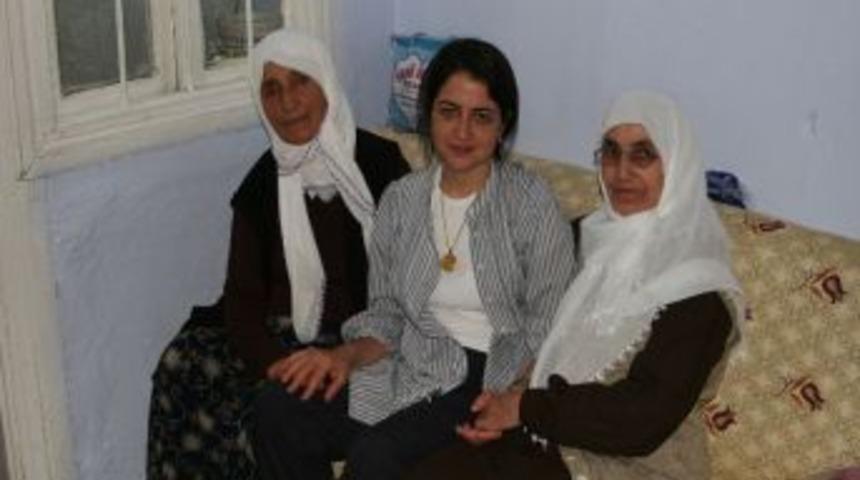 Milletvekili Orhan Yardıma Muhta&ccedil; Aileleri Ziyaret Ediyor