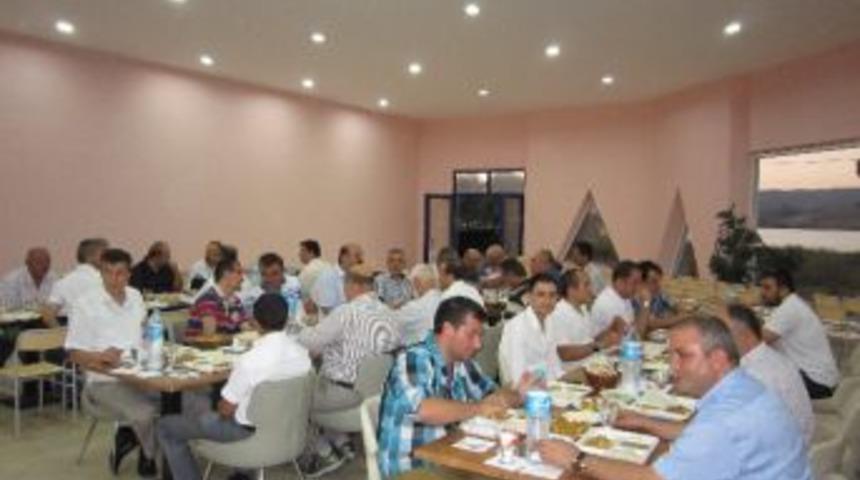 Ak Parti Teşkilatı Yeni&ccedil;ağa&rsquo;da İftarda Buluştu