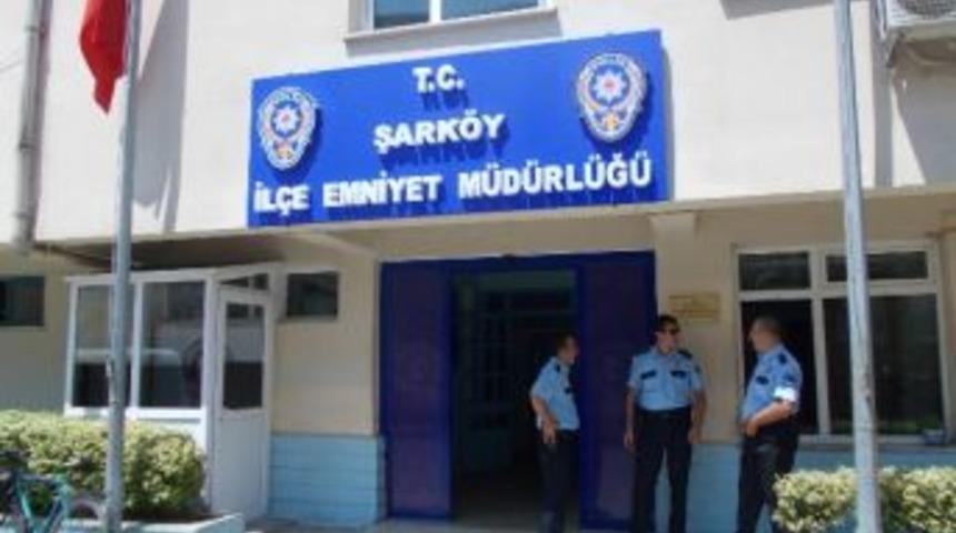 Polisi Vatandaşı Dolandırılmaktan Son Anda Kurtardı