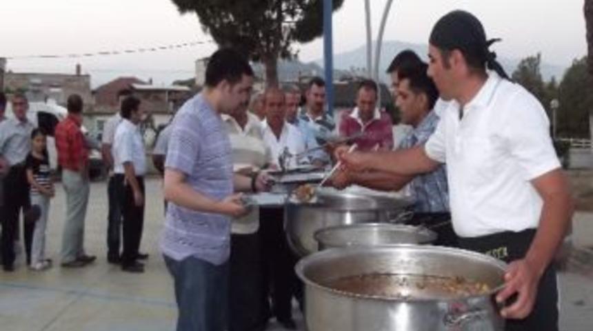 Ayto İkinci İftar Sofrasını K&ouml;şk&rsquo;te Kurdu
