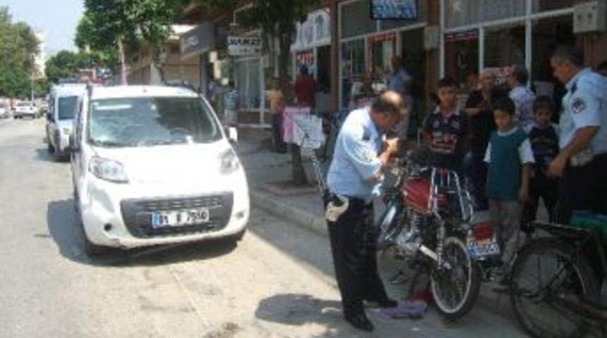 Kaza Sonrası &Ccedil;ıkan Kavgada Yaralandı