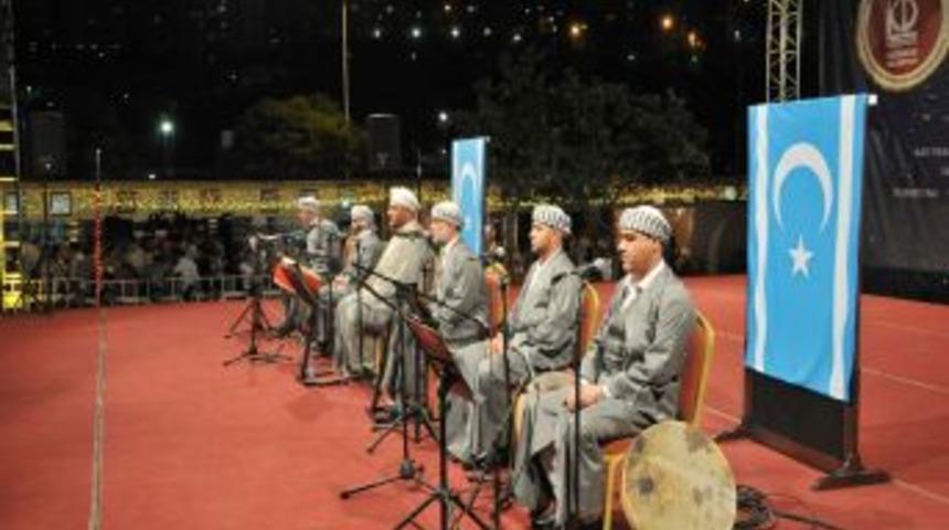 Kerk&uuml;k Ezgileri Ke&ccedil;i&ouml;renliler I&ccedil;in Seslendirildi