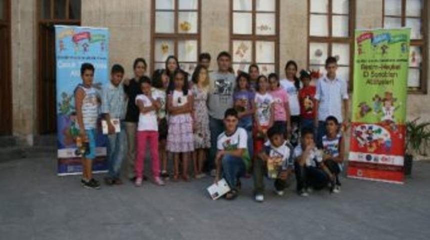 &Ccedil;ocuklar Hacivat-karag&ouml;z'le Eğlendi