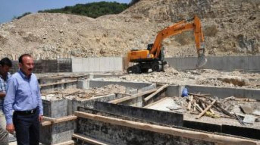 Kuru&ccedil;eşme'ye Beş Yıldızlı Kapalı Pazar