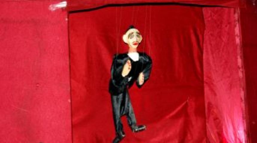 Kukla Gösterileri Çocukların Ilgi Odağı Oldu