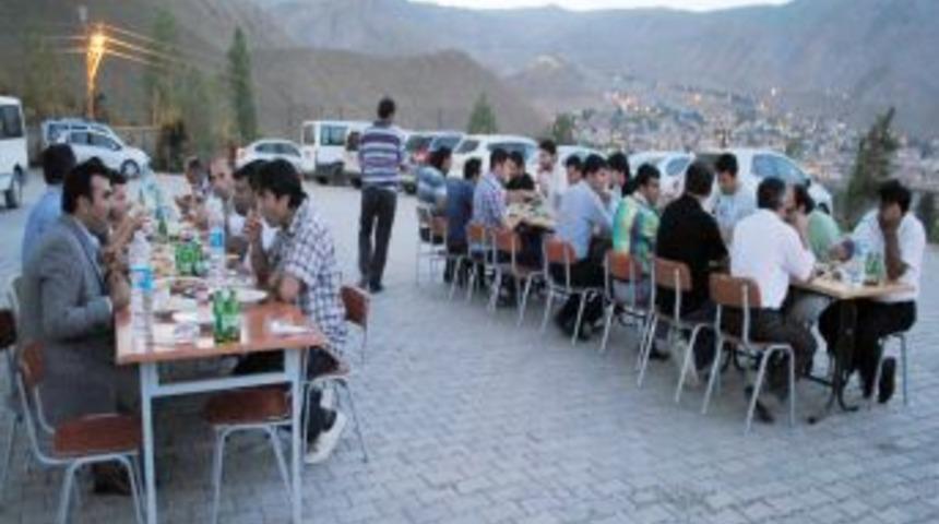 Hatice Avcı Koleji, Velileri Iftarda Buluşturdu