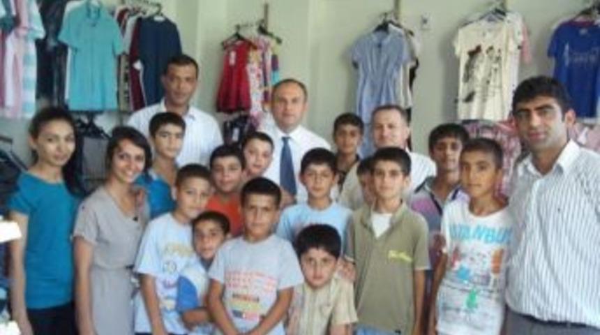 Sosyal Market Ramazan&rsquo;da, Zenginle Fakir Arasında K&ouml;pr&uuml; Kuruyor