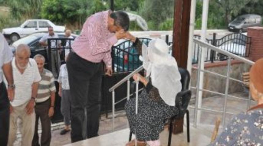 Başkan Alıcık Orucunu Huzurevinde Açtı