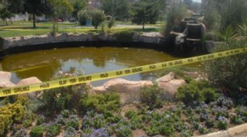 Parkta havuza d&uuml;şen 15 aylık &ccedil;ocuk &ouml;ld&uuml;