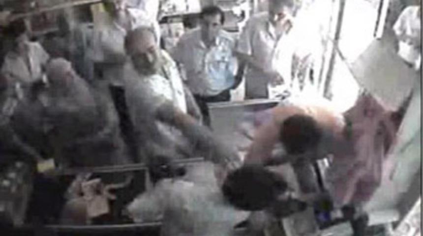 Belediye başkanından esnafa dayak!