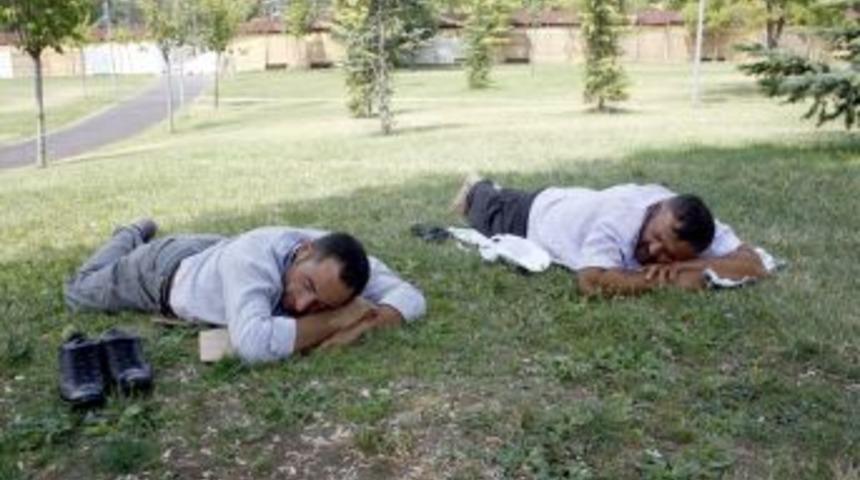 Sıcaklar Inşaat Işçilerinin Çalışma Saatlerini Değiştirdi